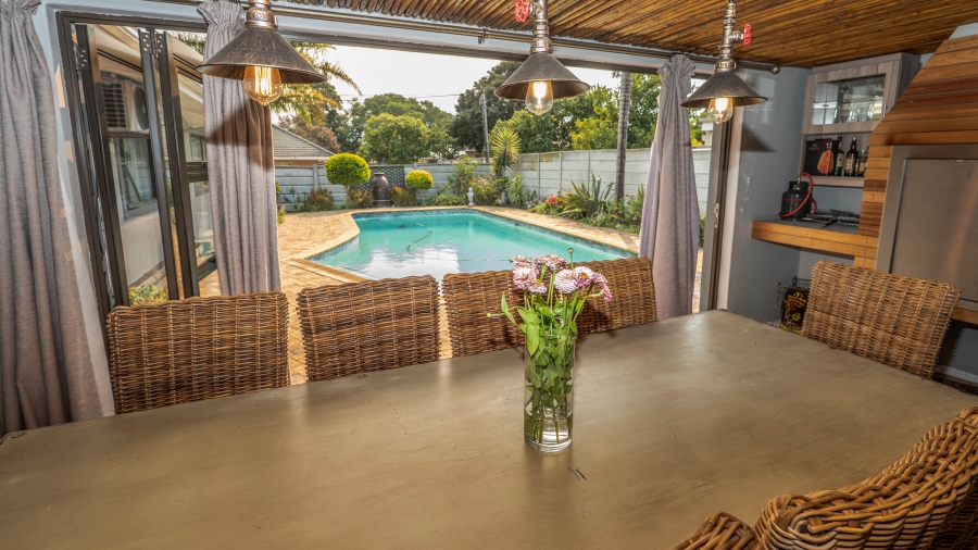 4 Bedroom Property for Sale in De La Haye Western Cape